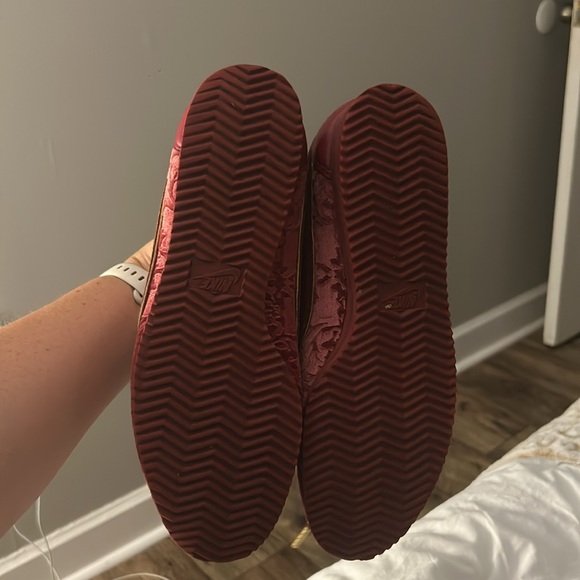 Nike Cortez Classic Special Edition Velvet Red Crush Casual Lace Sneaker Size 10 - Picture 7 of 14